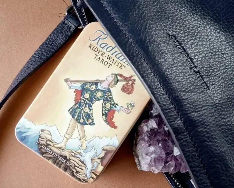 Carry Tarot Cards With You: A Beginner’s Guide