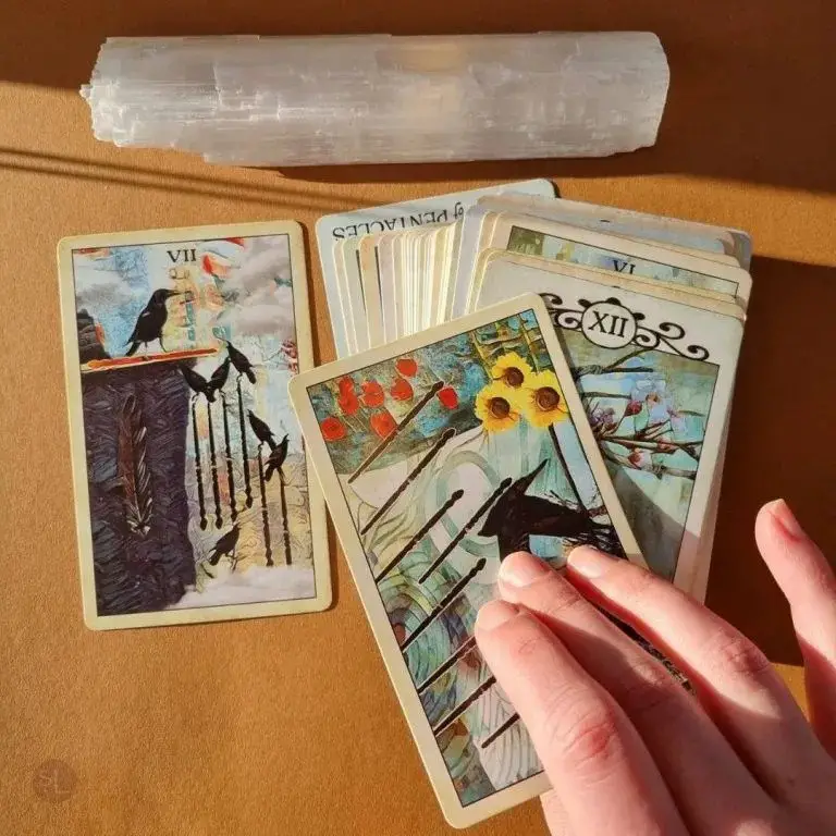 REORDER TAROT CARDS IN BETWEEN READINGS